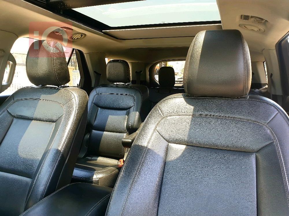 https://cdn.iqcars.io9306e15f-b480-4f4e-af3a-34e89daa773f_4.jpg